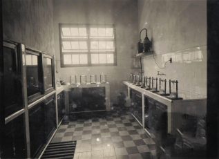 Laboratório químico - 1944